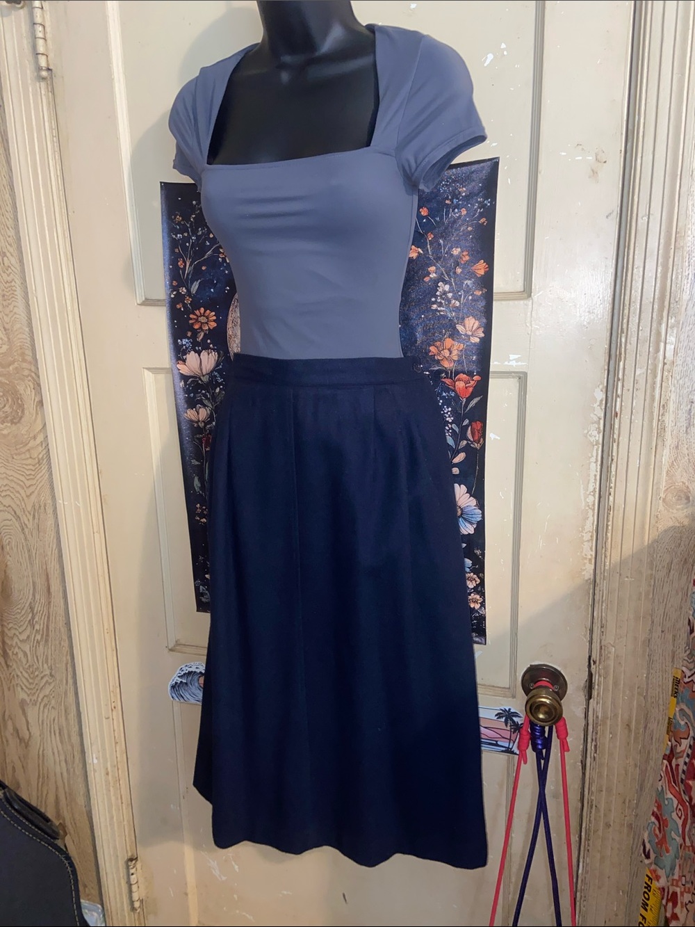 VTG NAVY BLUE WOOL SKIRT Classy Minimalist PERSONAL